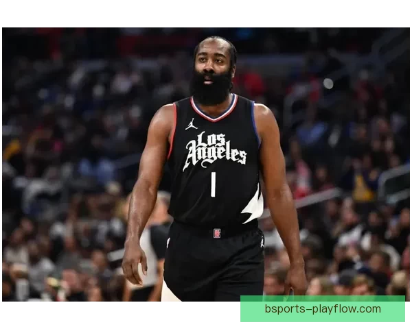 一级恶意犯规引争议塞克斯顿垫脚哈登施罗德绕掩护撞理查兹要害